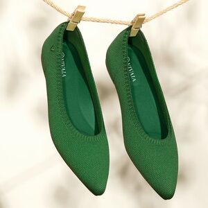 VIVAIA Pointed-Toe Ballet Flats (Aria 5º) in Forest Green Size 41.5